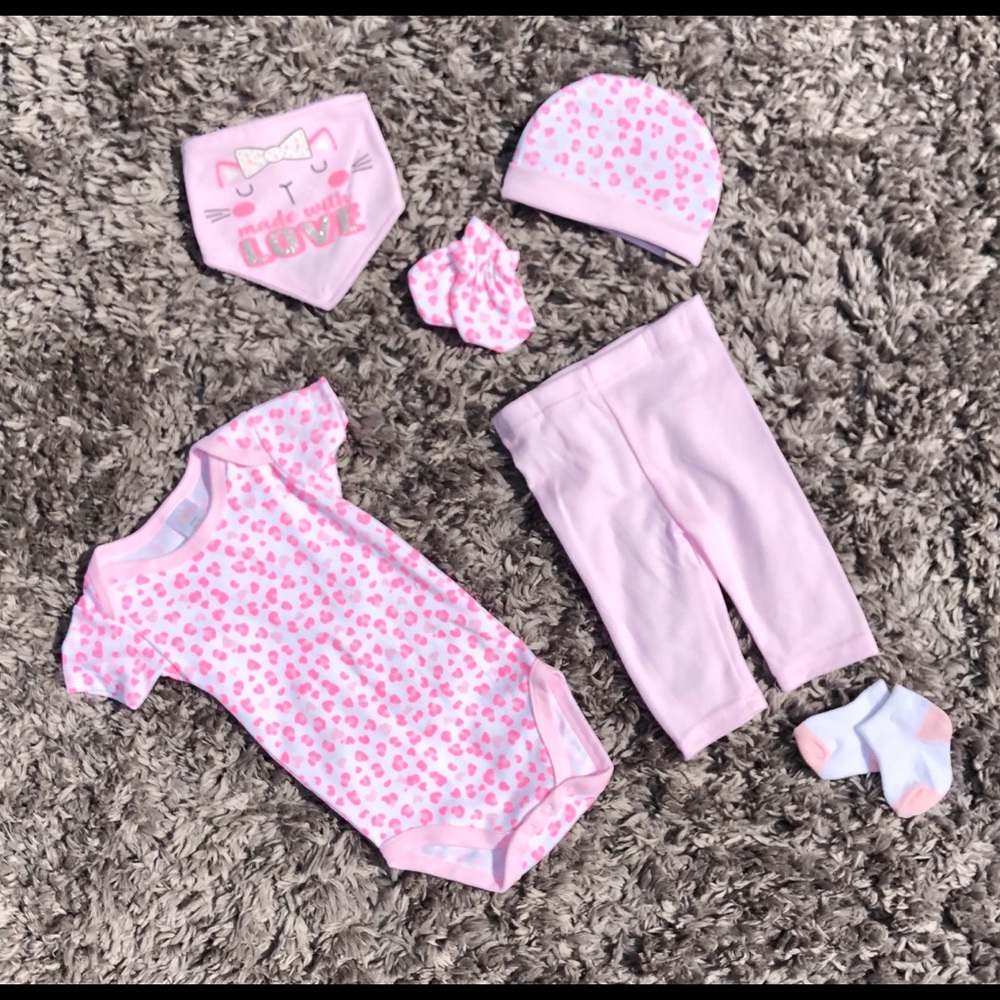 Cute pink and white Infant 6 pc set